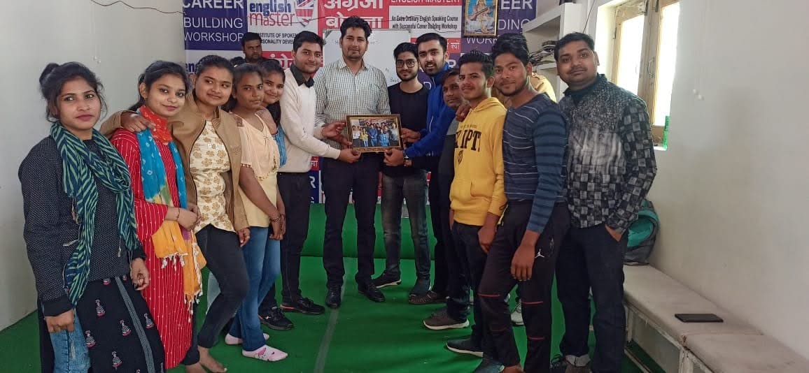 A batch of students with their trainer